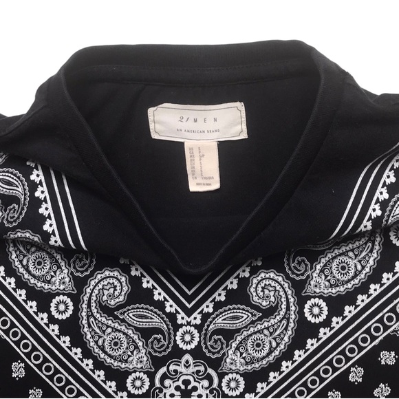 Bandana Paisley Graphic Print T-Shirt Coastal Cowgirl Size Small Black Tee 21Men - Picture 7 of 10